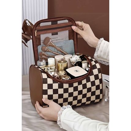 Black Checkered PU Leather Zipper Makeup Bag