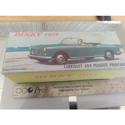 Dinky No528. Peugeot 404 Cabriolet - Reproduction / Replica Box