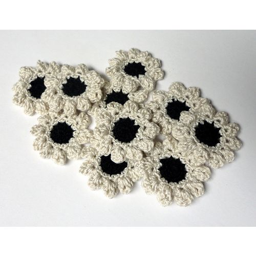 Flower appliques #F011 embellishments 10 pieces cotton crochet 35 mm diameter