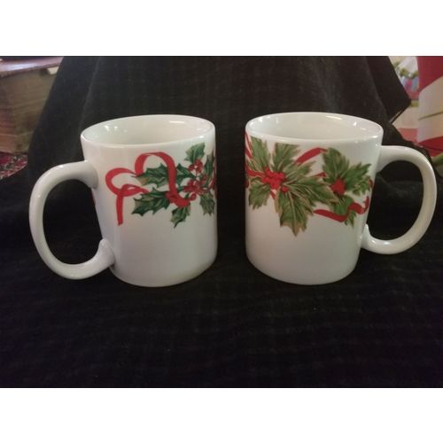Vintage 90's Brylane Home Christmas Mugs