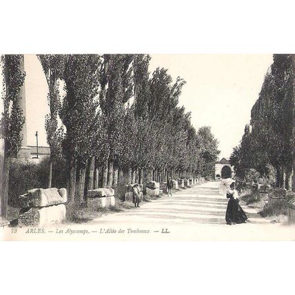 13 - ARLES - LES Alyscamps - L'ALLEE DES TOMBEAUX