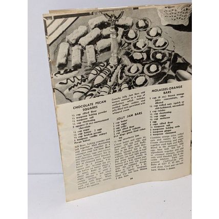 Culinary Arts Institute Kitchen Comanion Series 200 Cookies Cook Book