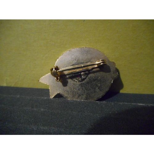 Hockey Super Star Lapel Pin