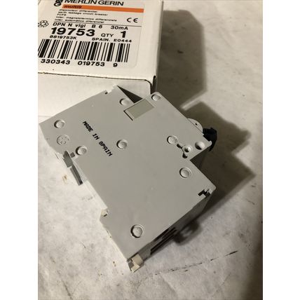 NEW MERLIN GERIN MULTI 9 ,DPN-N VIGI B6 30mA 19753 CURRENT BREAKER,FE,BN