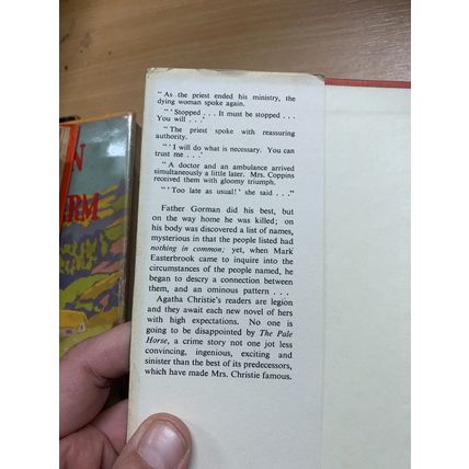 1961 AGATHA CHRISTIE 1ST EDITION "THE PALE HORSE" HARDBACK BOOK (P3) AA