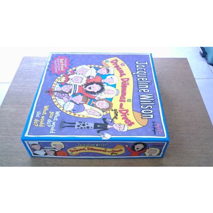 JACQUELINE WILSON: DREAMS, DILEMMAS and DIVAS GAME (Paul Lamond Games) 2015