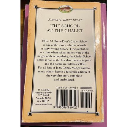 The School At The Chalet - Elinor M Brent-Dyer