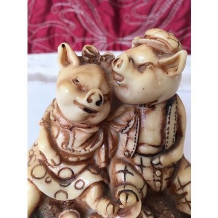 Vintage Courting Couple Pigs Heavy Resin Ashtray Collectable