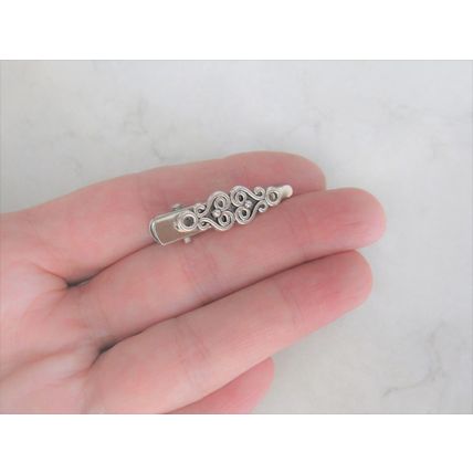 Extra tiny small silver metal slim celtic alligator hair clip for fine thin hair