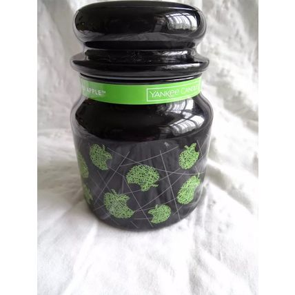 Yankee Candle Forbidden Apple Halloween Medium Jar