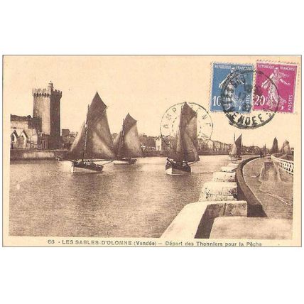 85 - les Sables D'Olonne - départ des Thonniers pour la pêche