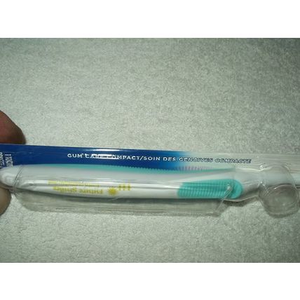 oral-b es extra soft gum care compact toothbrush