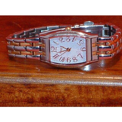 Pre-Owned Fragra FR046L Dress Analog Watch