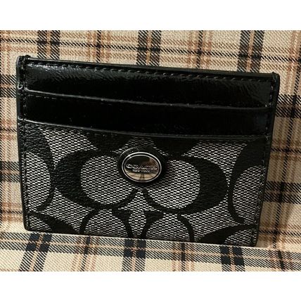 A Very Sweet Vintage Coach Signature C Print Black Leather ID Card Wallet