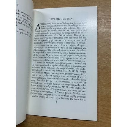 1976 "VICTORIAN & EDWARDIAN DECORATIVE ARTS" VINTAGE HMSO PAPERBACK BOOKLET (LL)