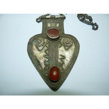 Antique Low Silver Turkoman Turkeman Heart Pendant w/Cornelians, 10.5 x 7.1 cm