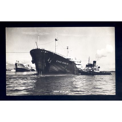 TA0911 - ESSO Oil Tanker - Esso Dublin - built 1960 - postcard
