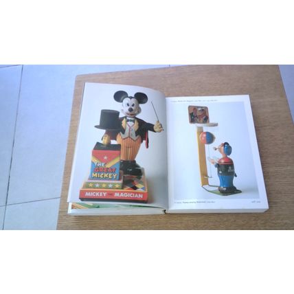 1000 TIN TOYS. Teruhisa Kitahara & Yukio Shimizu (Paperback) Taschen