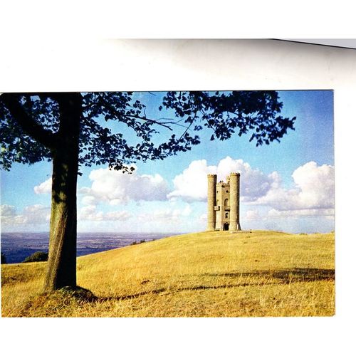 Colour Postcard - Broadway Hill & Tower, Worcestershire