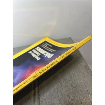 National Geographic Magazine December 1992 Cruicibles of Creation Volcanoes y