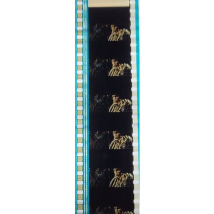 Pk GEB - L - MIX - A 022v . 1 STRIP OF 5 - 35MM FILM CELLS. ( )