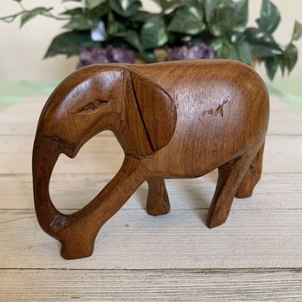 Vintage Solid Teak Hand Carved Wooden Elephant Sculpture Wood Figurine 5.5”x3.5”