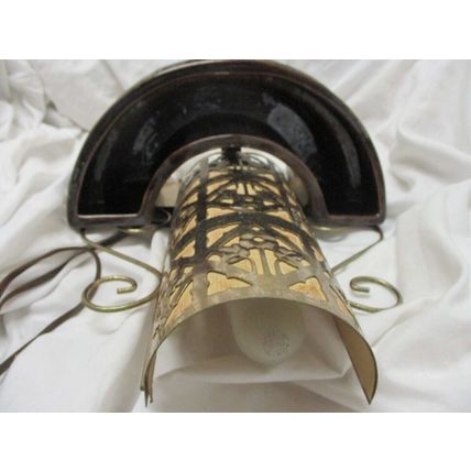 Vintage from the 1950s mid century modern tv planter/lamp sierra-columbia