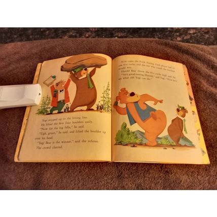 Little Golden Book Yogi Bear Our Hero By S Quentin Hyatt 5.5 fine- Shape 1960