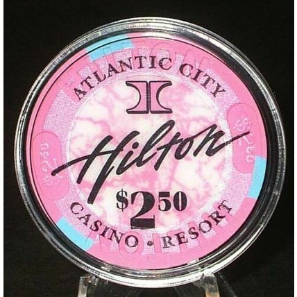 (1) $2.50 HILTON CASINO CHIP - 1996 - ATLANTIC CITY, New Jersey