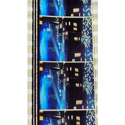 Blade Runner Pk EZV - b036J. 1 STRIP OF 5 - 35MM FILM CELLS