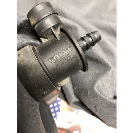 Volvo Purge Valve Vacuum Pump 1997348 OEM 31104896