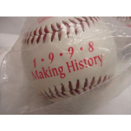 1998 World Series Baseballs Ohtani,Mark McGwire #25,Mark McGwire September 8 #62