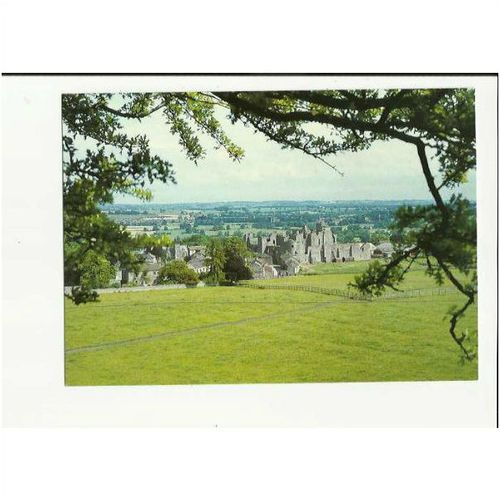 Yorkshire MIDDLEHAM CASTLE Postcard by English Heritage (KA9711)