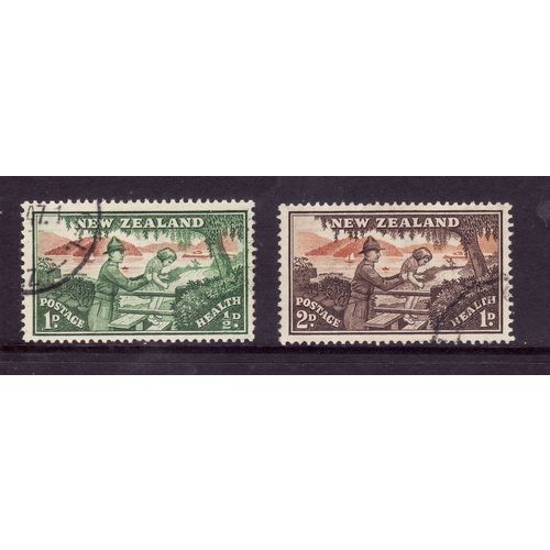 NEW ZEALAND 1946 SG 678 / 679 HEALTH STAMPS SET 2 VALS FINE USED