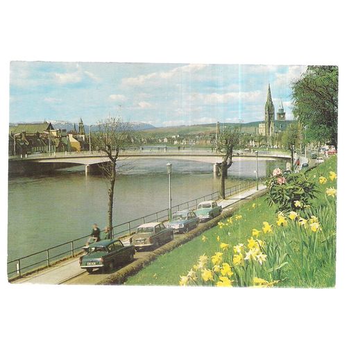 INVERNESS, SCOTLAND unused vinyage postcard White Heather.. River Ness #