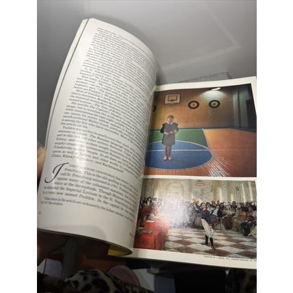 National Geographic Magazine September 1992 Dolphins - Vintage Collectable