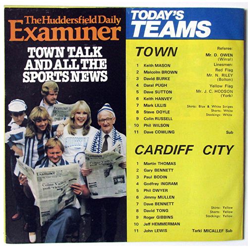 MATCH PROGRAMME 1982-83 HUDDERSFIELD TOWN v CARDIFF CITY (VG - No Writing)