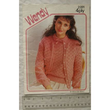 Vintage: Wendy 2391 lady's twinset, 4 ply, 81-107 cm, 32-42 inch