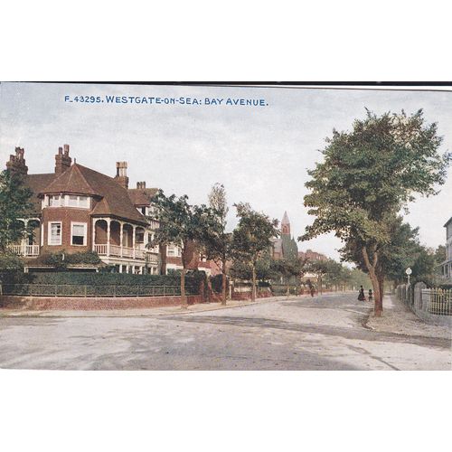 Westgate- on Sea Bay Avenue Kent Postcard (KEN72451)