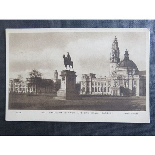 Lord Tredegar Statue And City Hall, Cardiff Postcard