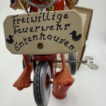 Fire Brigade Duck Tin Toy Germany Wilesco #280 Blechspielzeug Windup Works Boxed