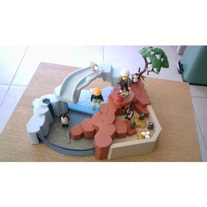 PLAYMOBIL: PENGUIN POOL/HABITAT (Super Set 4013)