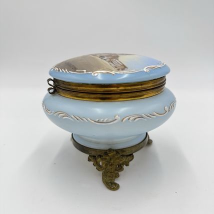 Victorian opaline Capitol Washington painted vanity trinket powder Box Antique