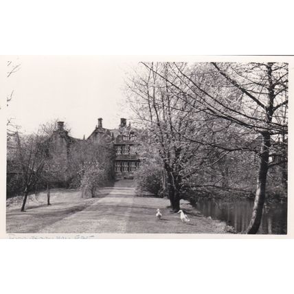 EC834 RIDDLESDEN HALL EAST . R/P POSTCARD
