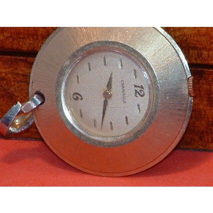 Pre-Owned Vintage Women’s Caravelle Gold Tone Charm Hand Wind Watch