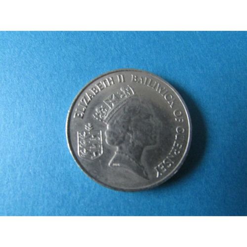 1986 QUEEN ELIZABETH II BAILIWICK OF GUERNSEY TEN PENCE FREE POST. AAY