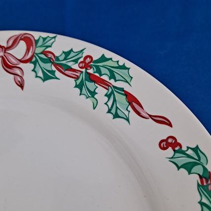 Lot 4 International CHRISTMAS RIBBONS Salad PLATES 7 3/4" Tableworks Holly