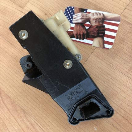 Volvo 9152856 Fuel Gas Door Popper Latch Lock Release Solenoid S70