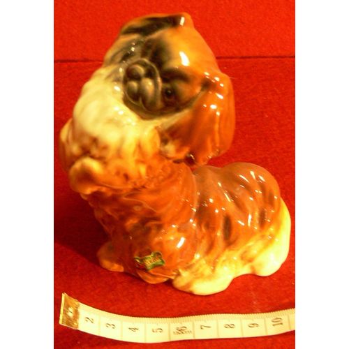 Vintage Beswick begging Pekingese dog 1059 - designed by Arthur Gredington