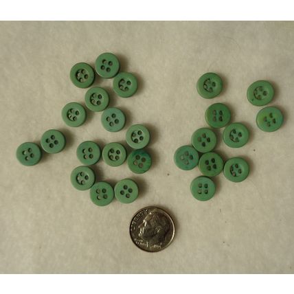 LL25 Green 4 Hole Round Shirt Buttons 9mm 3/8 Resin 25 Pieces Sewing Craft